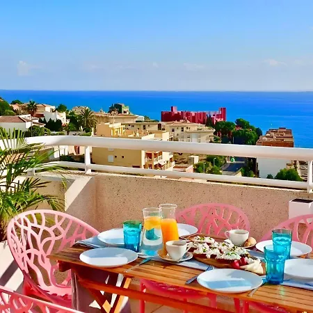 Sunny Penthouse Lejlighed